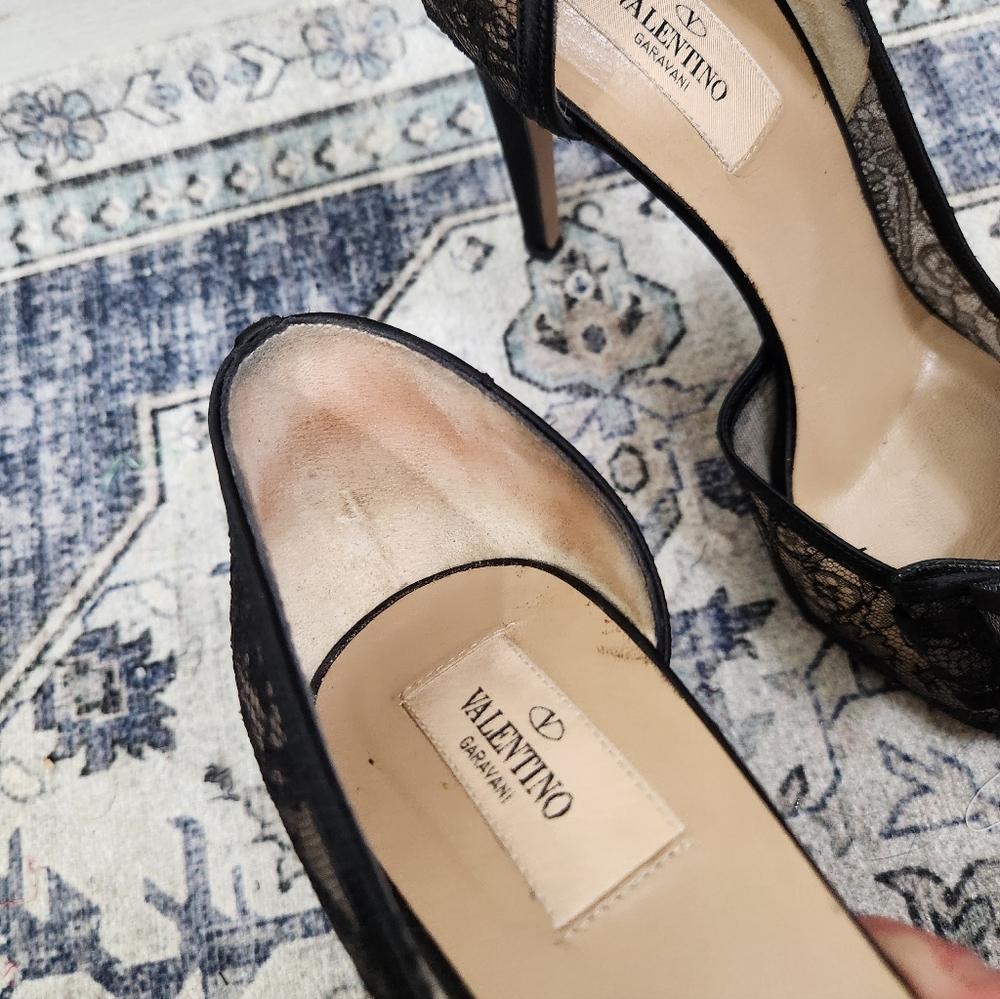 Valentino Garavani Satin Lace Heels - Picture 9 of 13